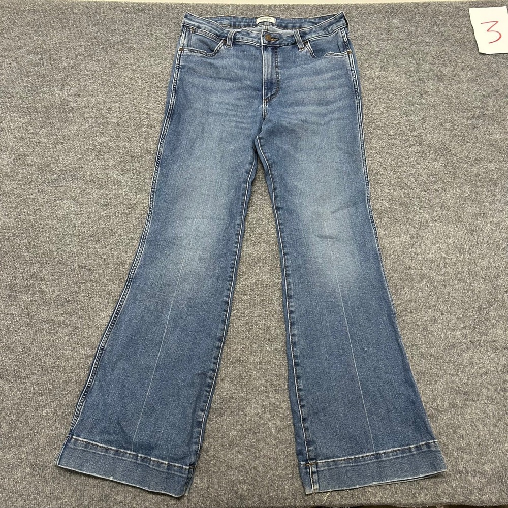 Wrangler Jeans Womens Size 32 Blue Flare Leg High Rise Denim Bootcut Stretch